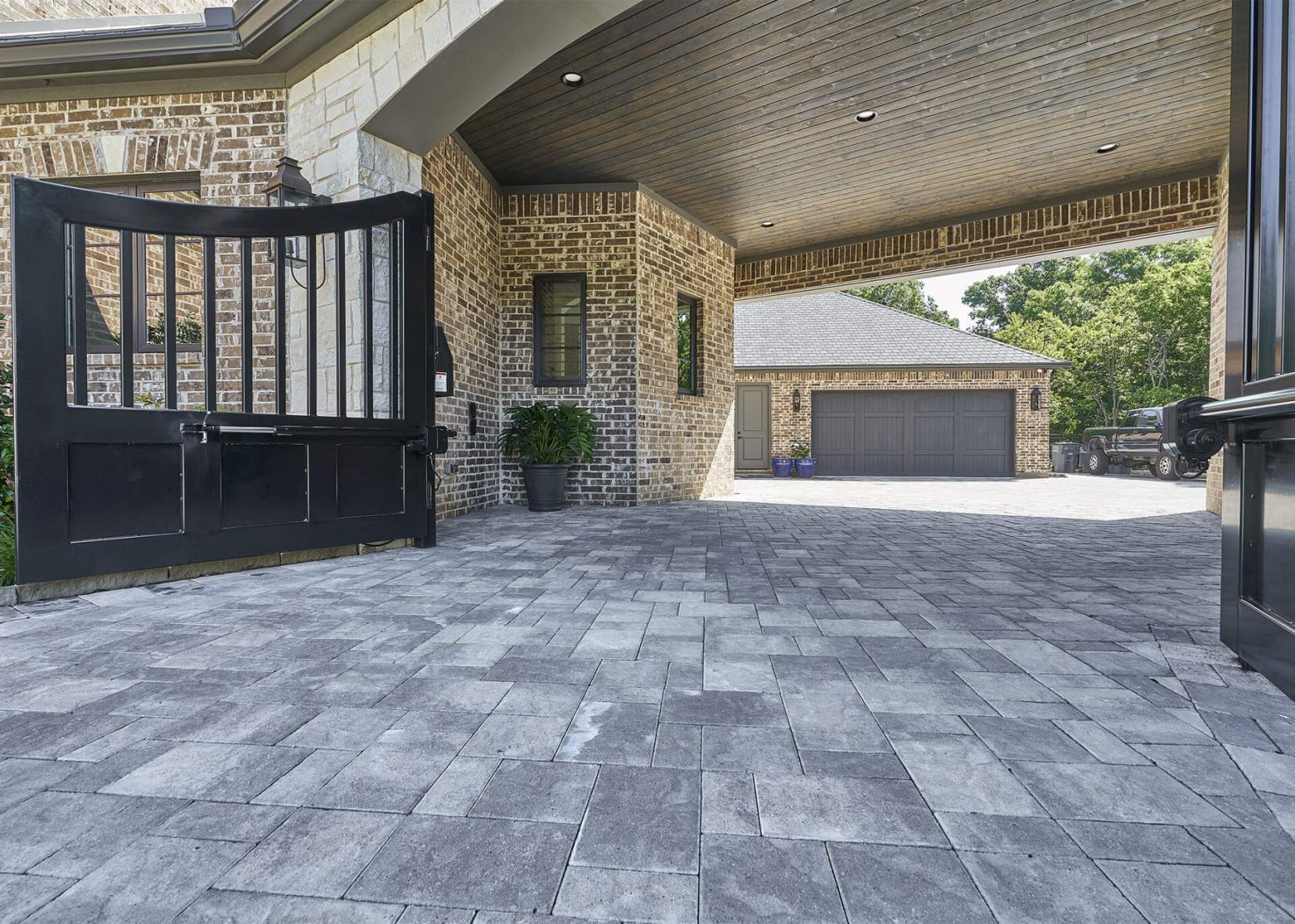 Keystone Hardscapes Morris Brick & Stone